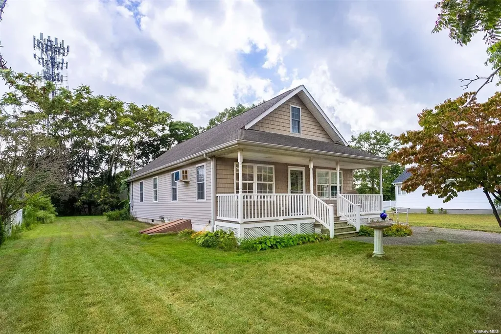 18 Gibbons Street Patchogue NY 11772