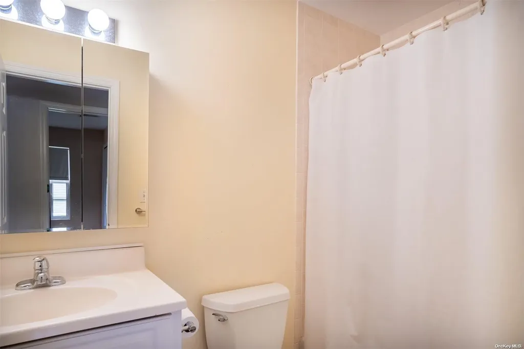 18 Gibbons Street Patchogue NY 11772