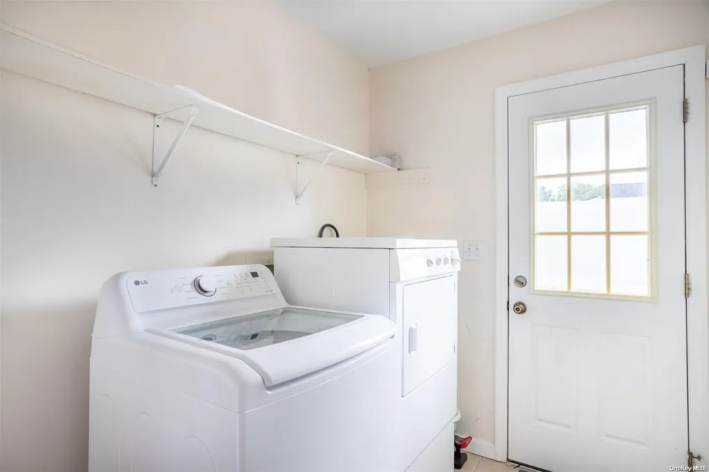 18 Gibbons Street Patchogue NY 11772