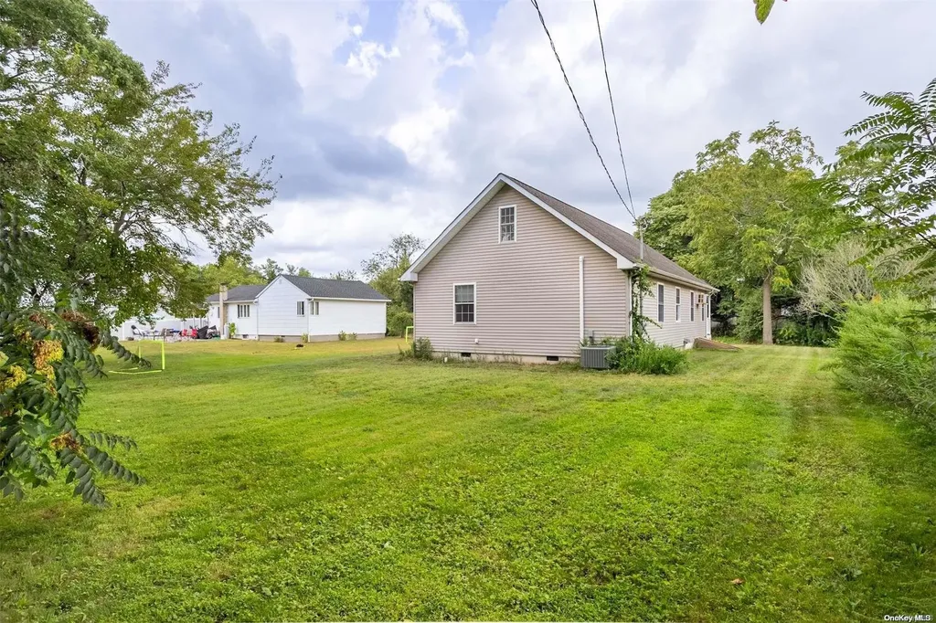 18 Gibbons Street Patchogue NY 11772
