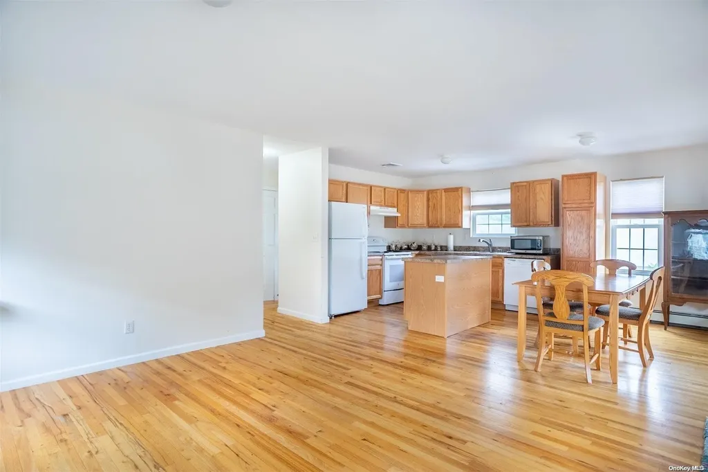 18 Gibbons Street Patchogue NY 11772