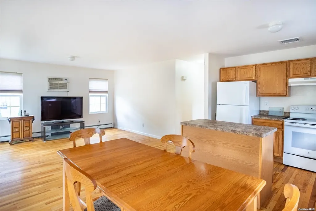 18 Gibbons Street Patchogue NY 11772