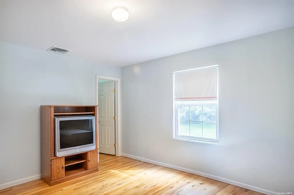 18 Gibbons Street Patchogue NY 11772