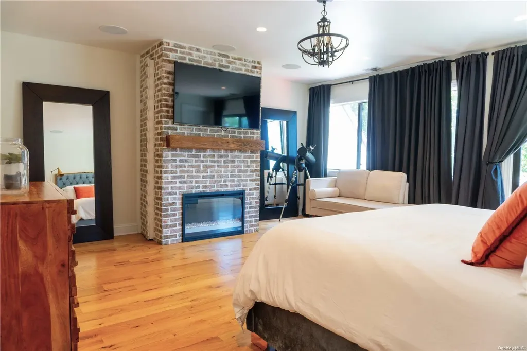 83 Harbour Lane Bay Shore NY 11706