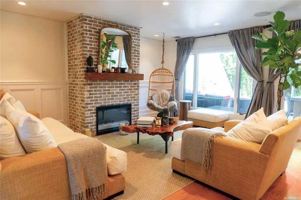 83 Harbour Lane Bay Shore NY 11706