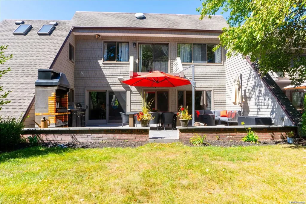 83 Harbour Lane Bay Shore NY 11706