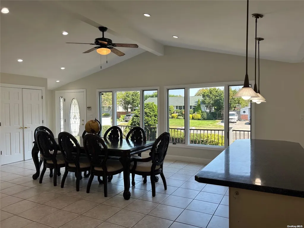 33 Hayrick Lane Commack NY 11725