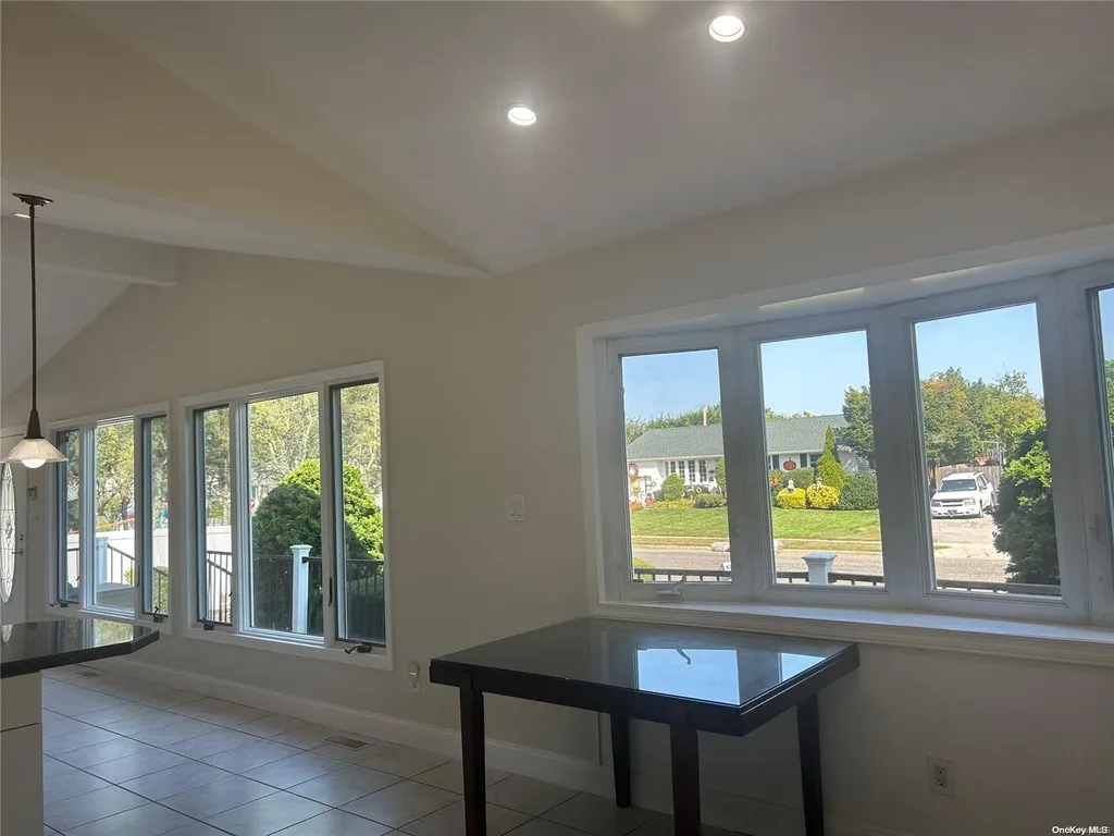 33 Hayrick Lane Commack NY 11725