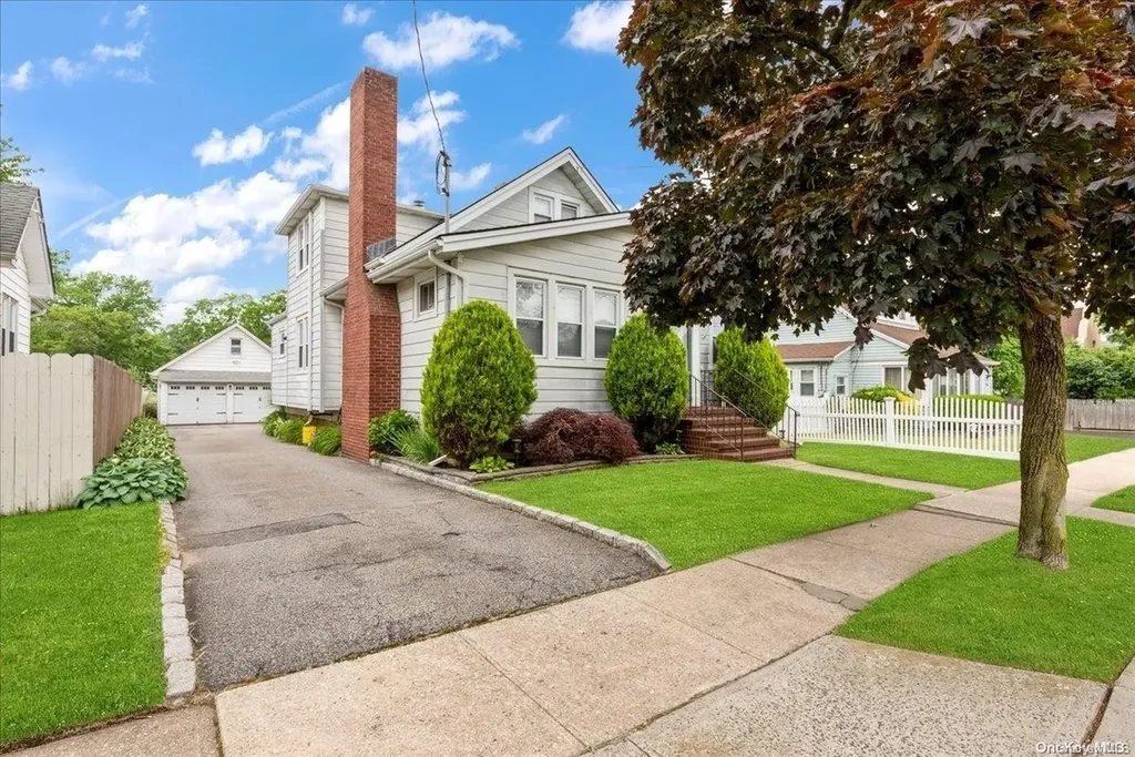 2646 W End Avenue Baldwin NY 11510