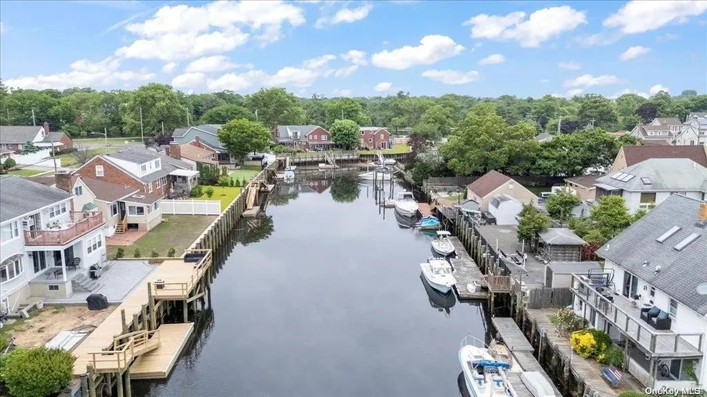 2646 W End Avenue Baldwin NY 11510