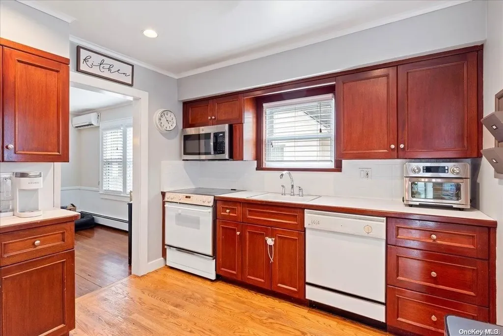 2646 W End Avenue Baldwin NY 11510