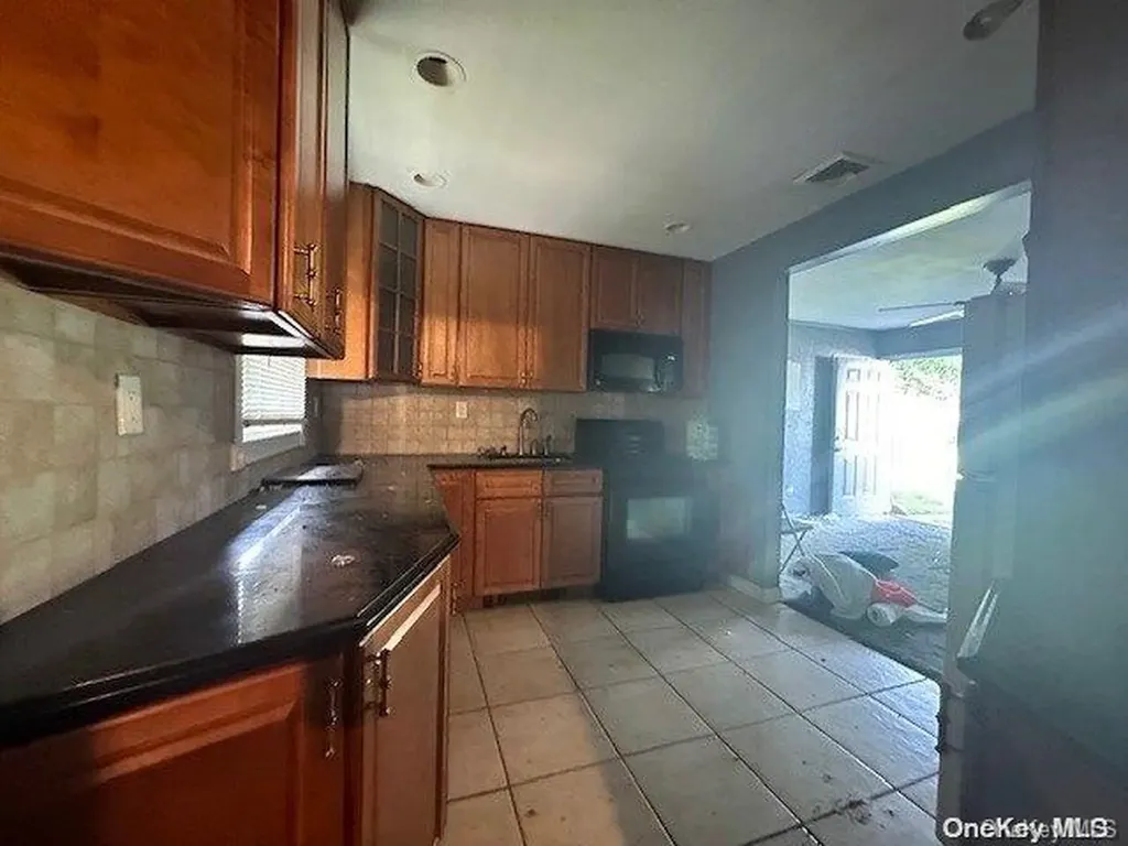 904 Bay Shore Avenue West Islip NY 11795