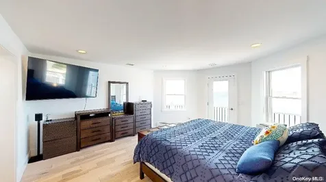 118 Westernconcourse Amity Harbor NY 11701