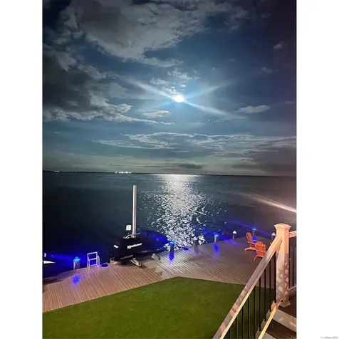 118 Westernconcourse Amity Harbor NY 11701