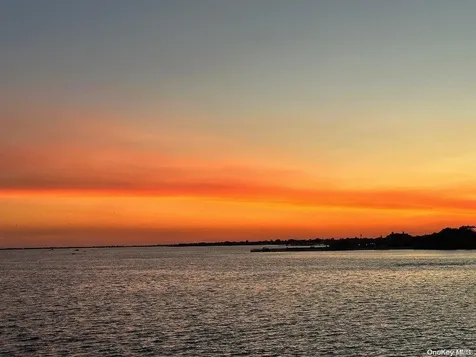 118 Westernconcourse Amity Harbor NY 11701