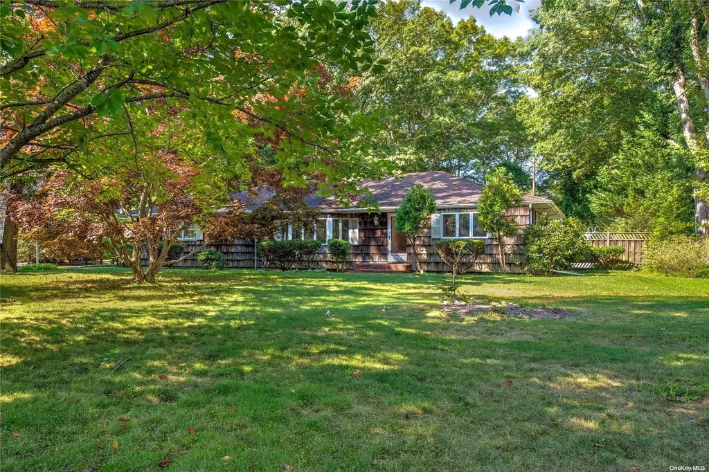 16 Clover Drive Smithtown NY 11787
