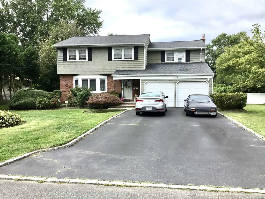 1058 Callahan Street Bay Shore NY 11706