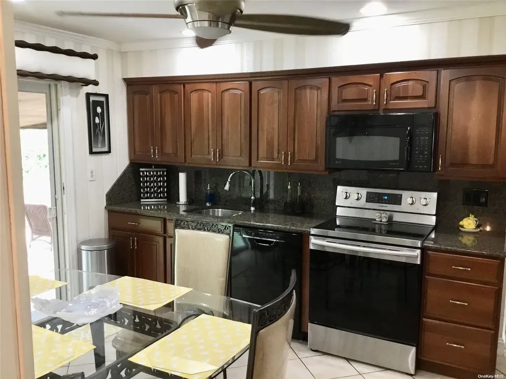 1058 Callahan Street Bay Shore NY 11706