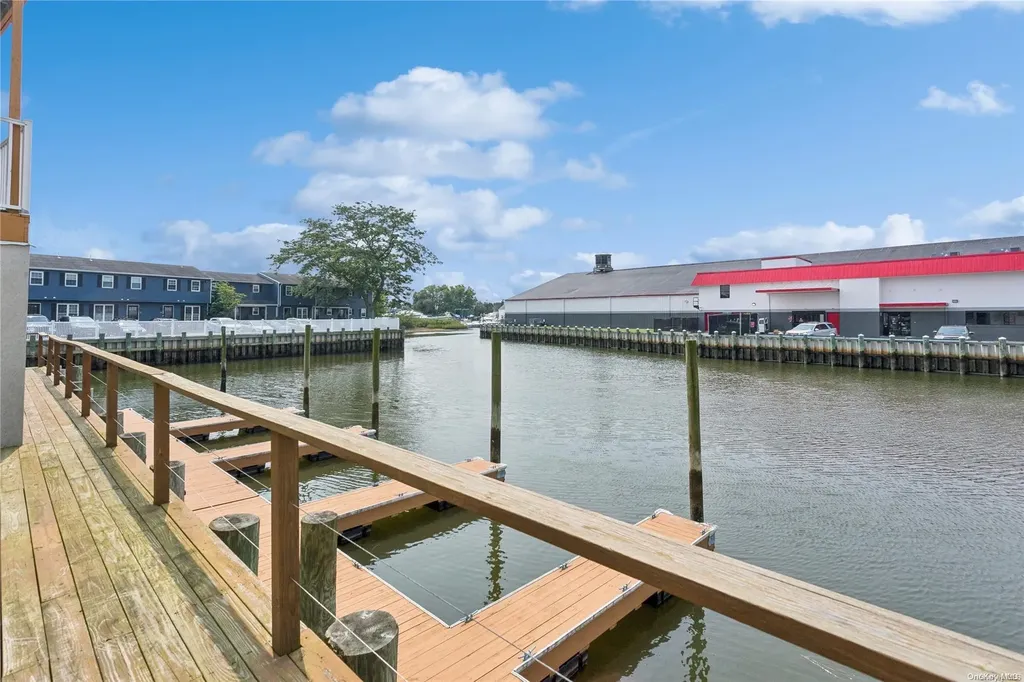 531 Ray Street Freeport NY 11520