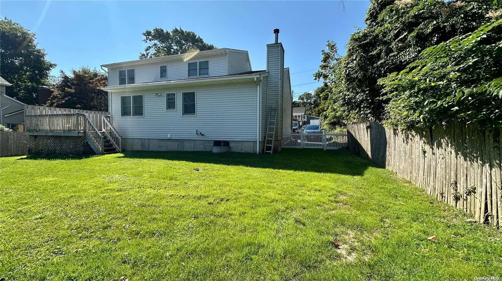 21 Dryad Road Rocky Point NY 11778