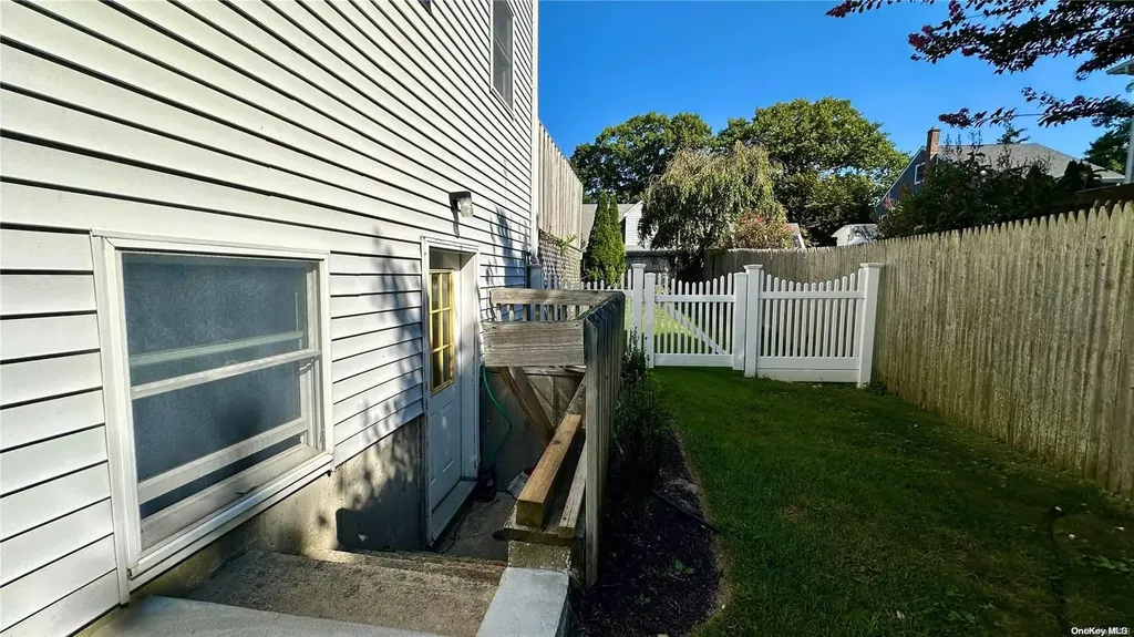 21 Dryad Road Rocky Point NY 11778