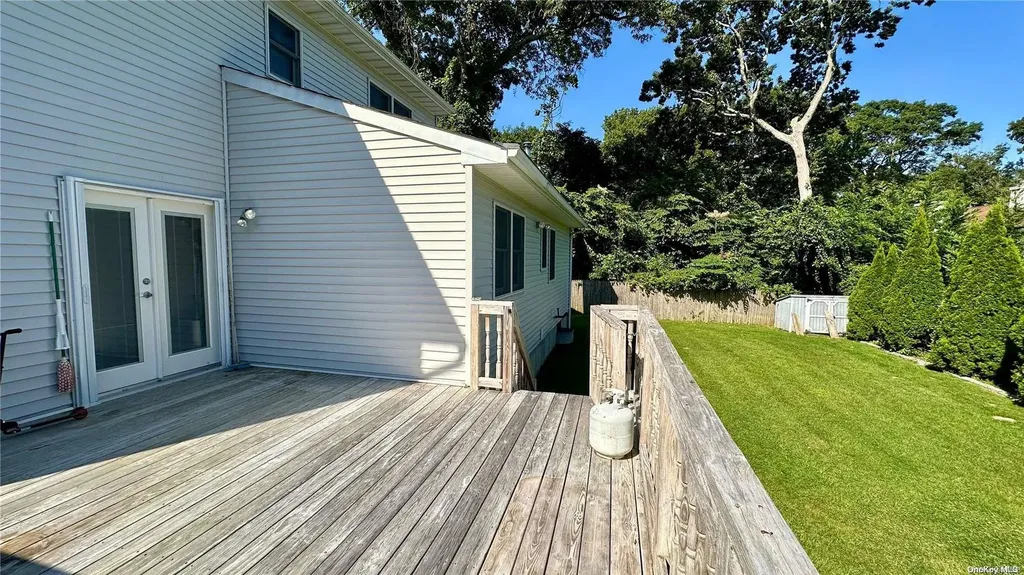 21 Dryad Road Rocky Point NY 11778