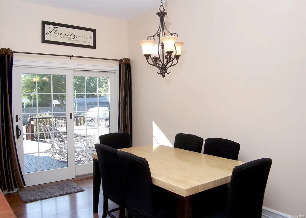 41 Church Lane West Islip NY 11795