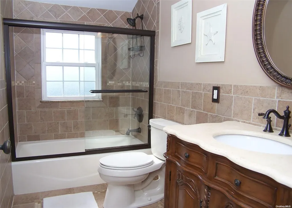 41 Church Lane West Islip NY 11795