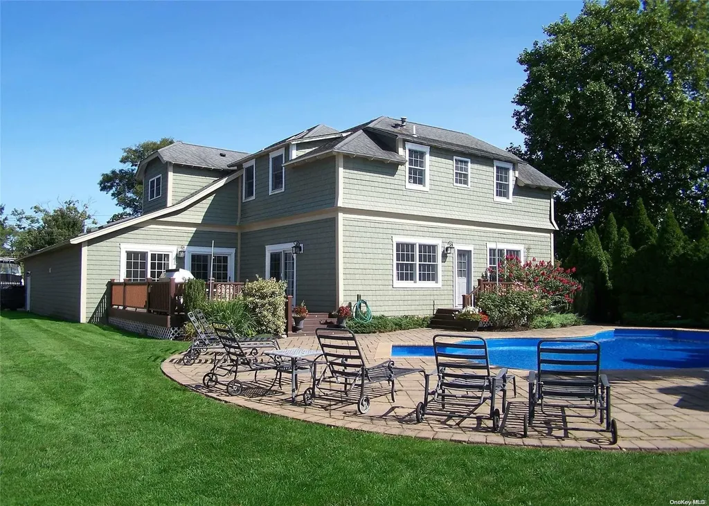 41 Church Lane West Islip NY 11795