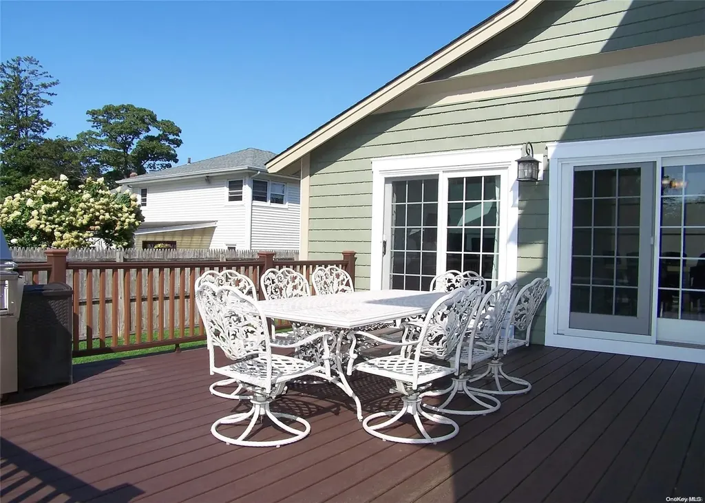 41 Church Lane West Islip NY 11795