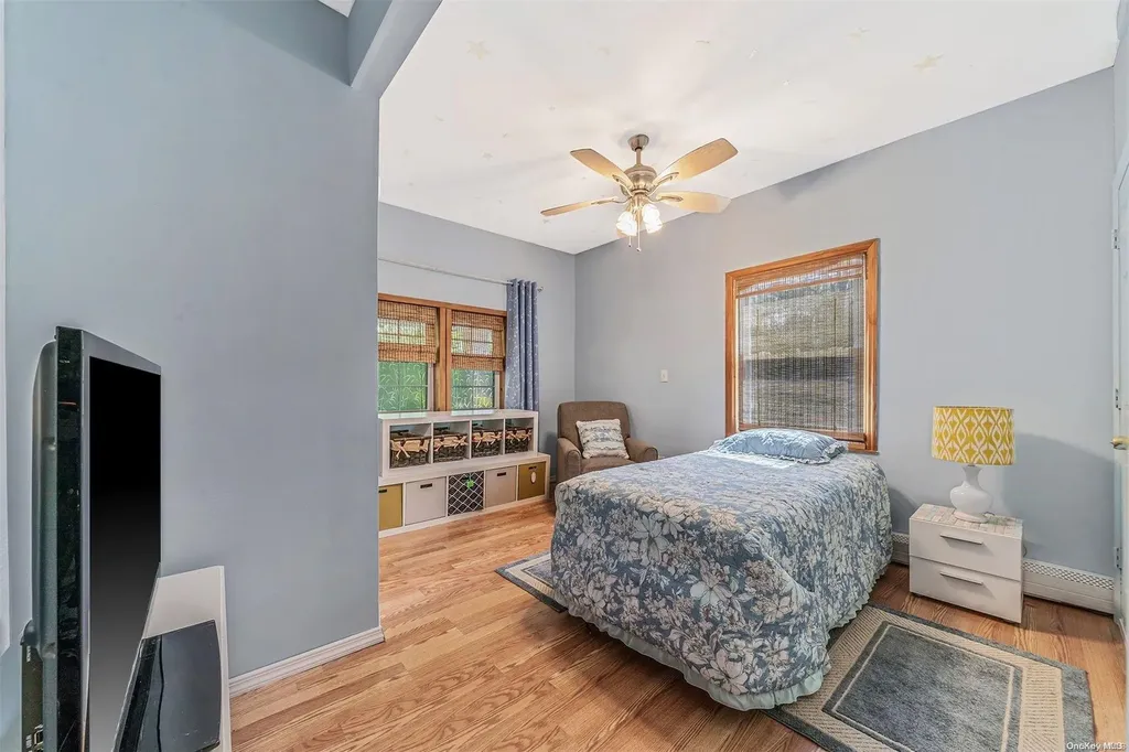 55 Meyer Lane Medford NY 11763