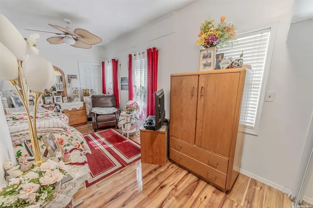 55 Meyer Lane Medford NY 11763