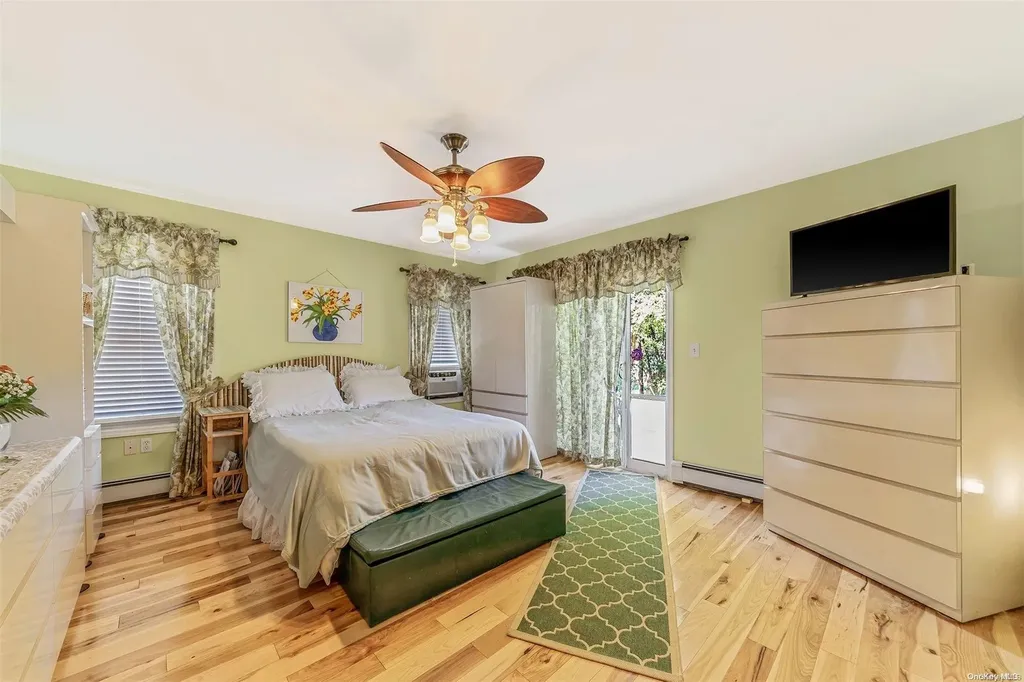 55 Meyer Lane Medford NY 11763