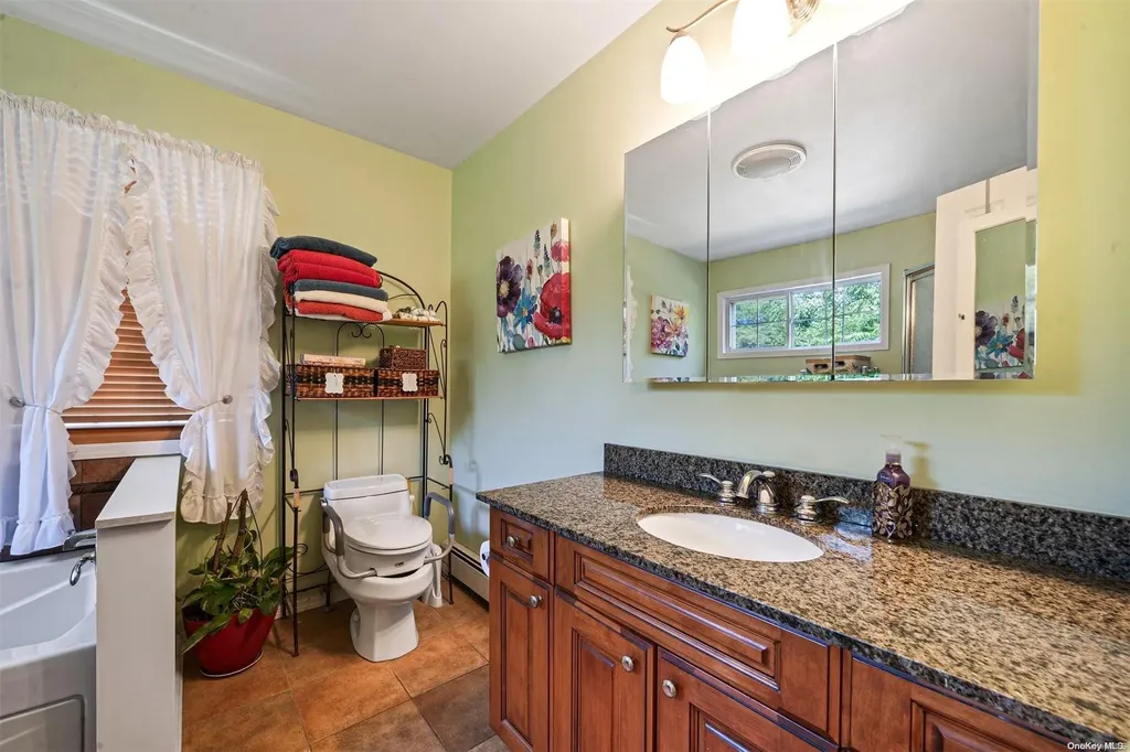 55 Meyer Lane Medford NY 11763