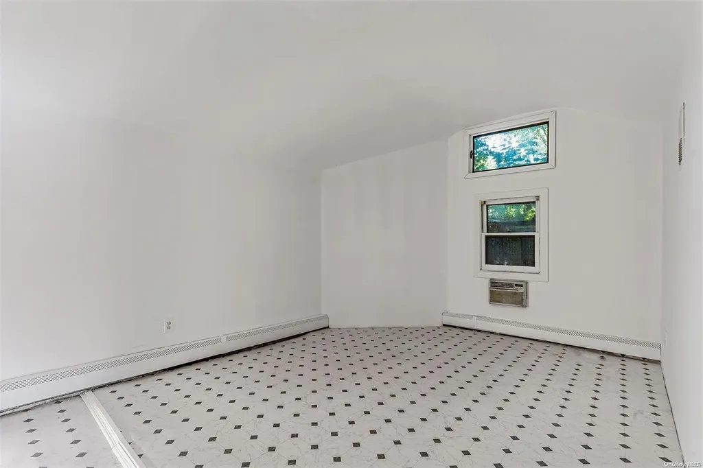55 Meyer Lane Medford NY 11763