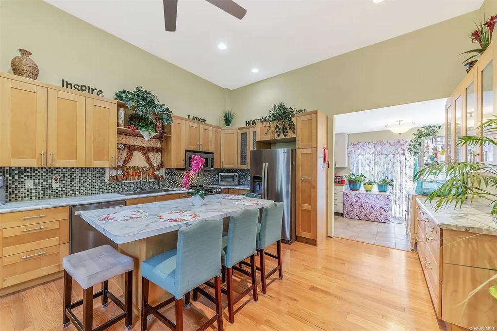 55 Meyer Lane Medford NY 11763