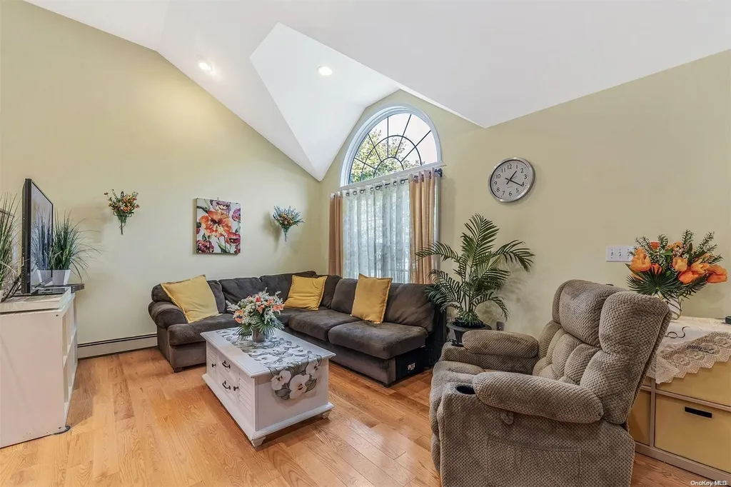 55 Meyer Lane Medford NY 11763