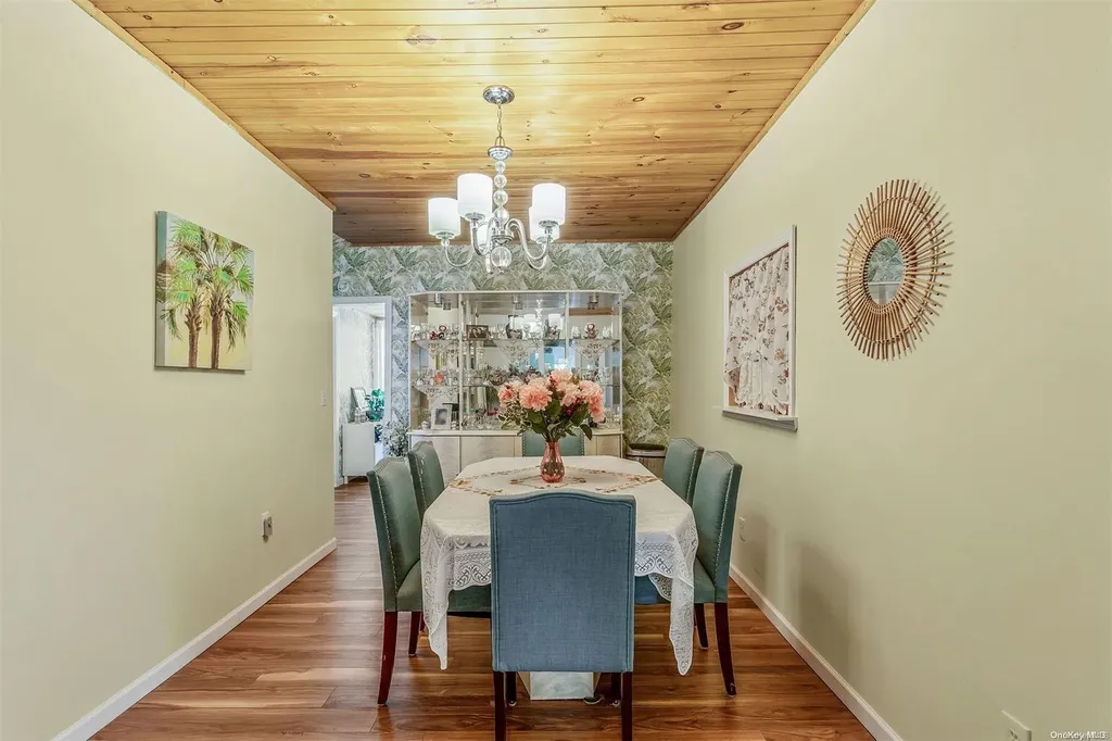 55 Meyer Lane Medford NY 11763