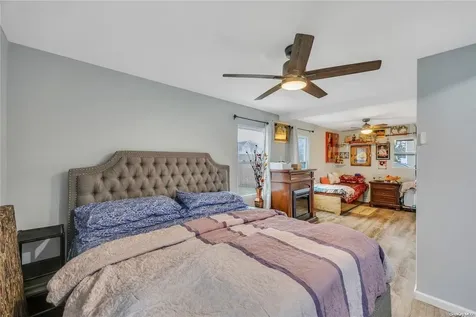 21 Hoover Lane Bethpage NY 11714