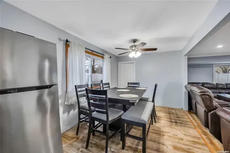 21 Hoover Lane Bethpage NY 11714