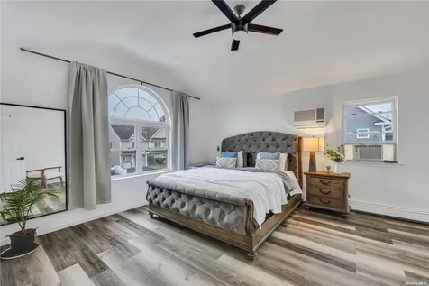 21 Hoover Lane Bethpage NY 11714