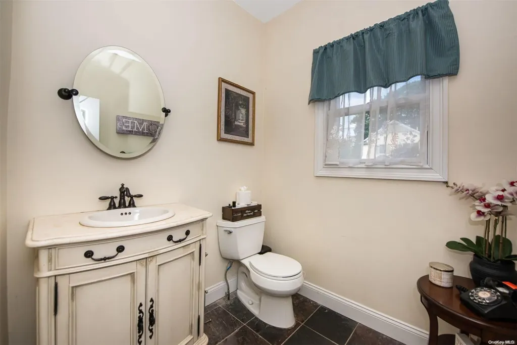 251 5th Avenue Saint James NY 11780