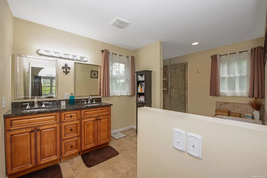 251 5th Avenue Saint James NY 11780