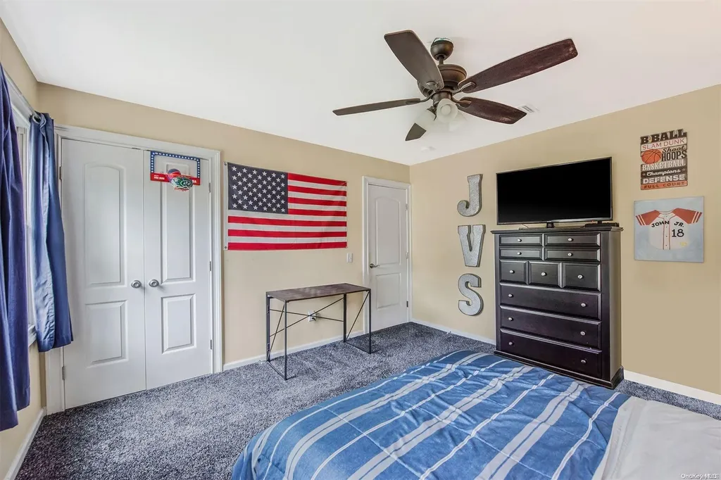 251 5th Avenue Saint James NY 11780