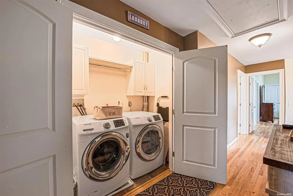251 5th Avenue Saint James NY 11780