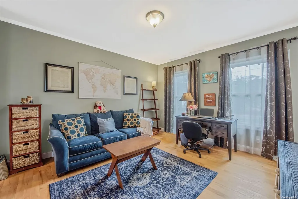 251 5th Avenue Saint James NY 11780