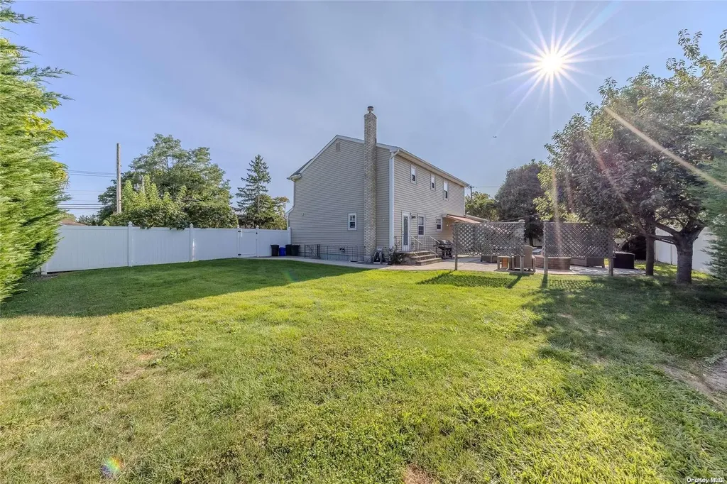 507 Grand Boulevard Deer Park NY 11729
