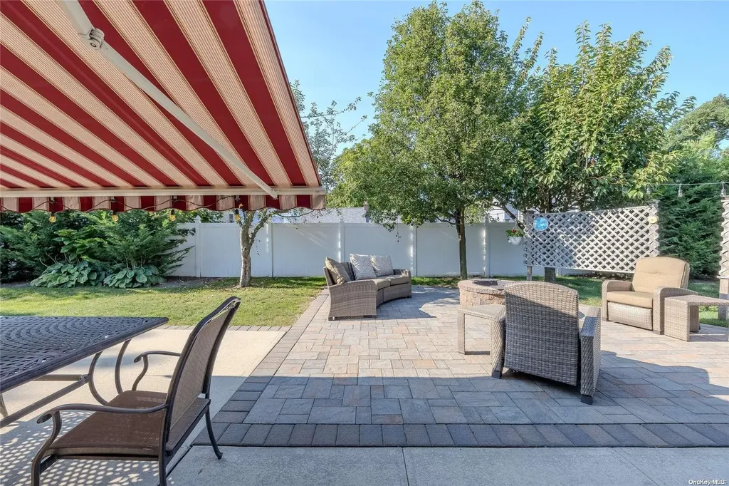 507 Grand Boulevard Deer Park NY 11729