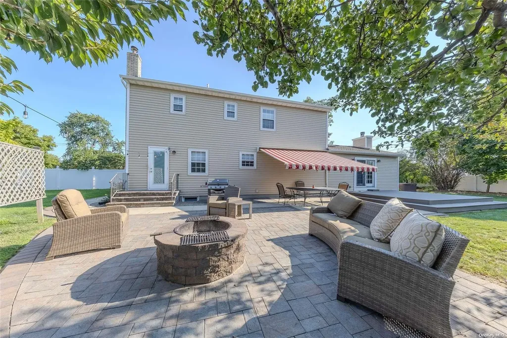 507 Grand Boulevard Deer Park NY 11729