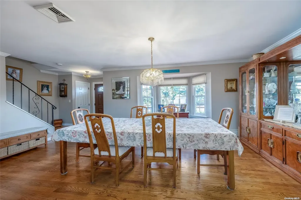 507 Grand Boulevard Deer Park NY 11729